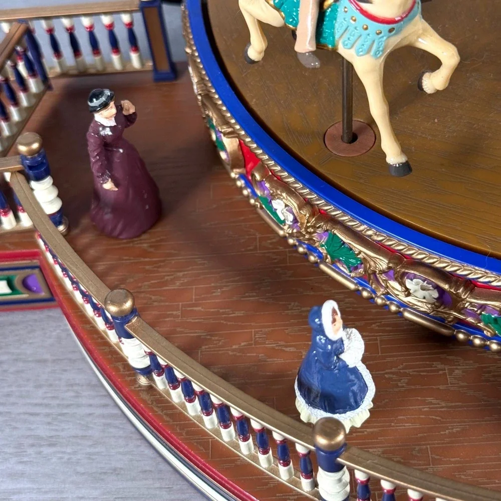 Mr. Christmas Holiday Around The Carousel Musical Animated 30 Songs 2002 China